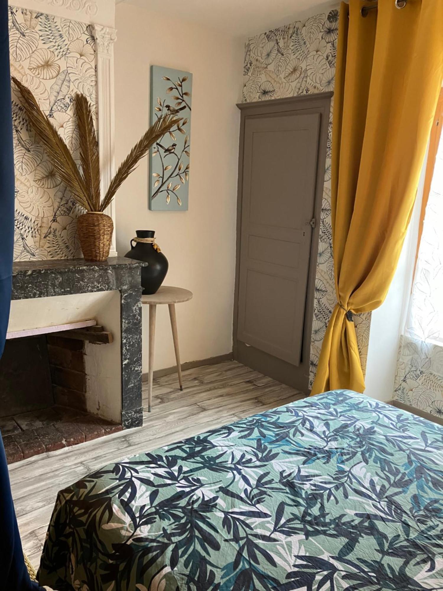 Charmante Maison En Pierres Precy-le-Sec Екстериор снимка